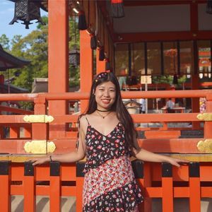 Meet your Posher, Yingxiao